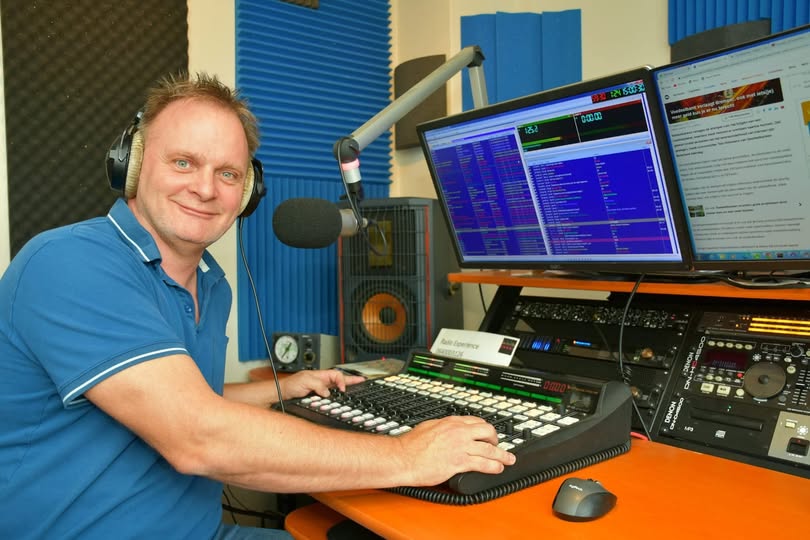 Fred van Laar op zijn thuisbasis - Radio Experience